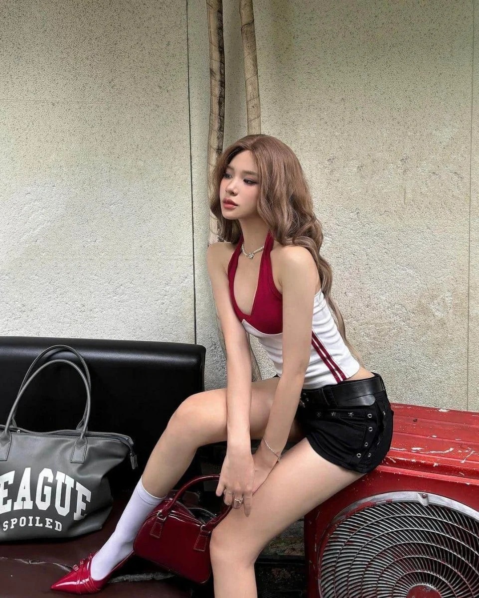 con gái cởi đồ - mẫu 93