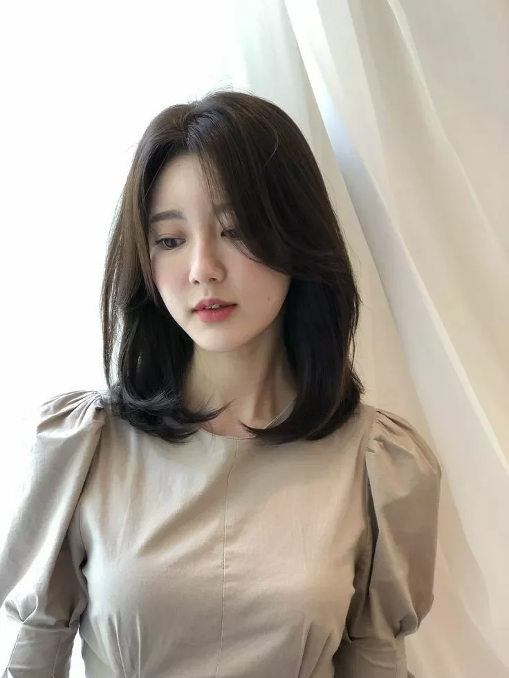 Muốn trẻ hơn vài tuổi, phụ nữ trên 40 đừng bỏ qua 4 kiểu tóc ngắn này: Vừa sang chảnh lại tôn khí chất