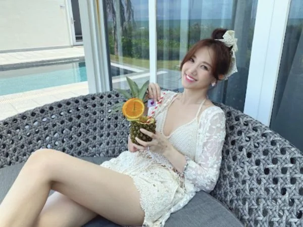 35+ ảnh gợi cảm trên giường 17
