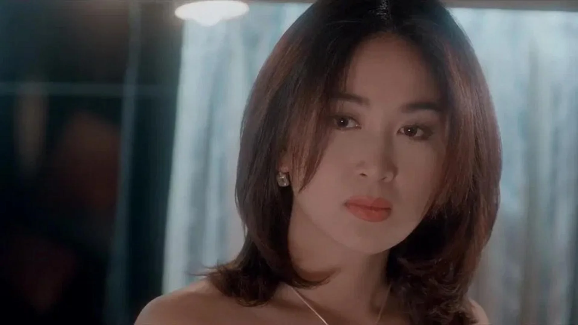 Phim này không chỉ có sự kịch tính mà còn mang đến một câu chuyện đầy bất ngờ và một màn diễn xuất xuất sắc của Ôn Bích Hà.