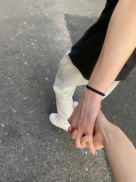 158+ Ảnh Nắm Tay Người Yêu Lãng Mạn Và Đầy Cảm Xúc - Thưởng Thức Âm Nhạc Hello - Trung Tâm Hello