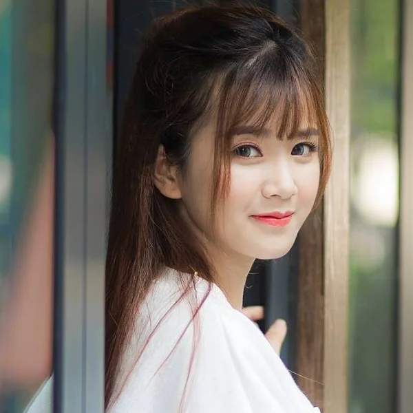 gái xinh góc nghiêng thần thánh tóc mái thưa