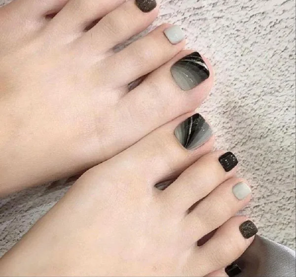 Mẫu móng chân cá tính