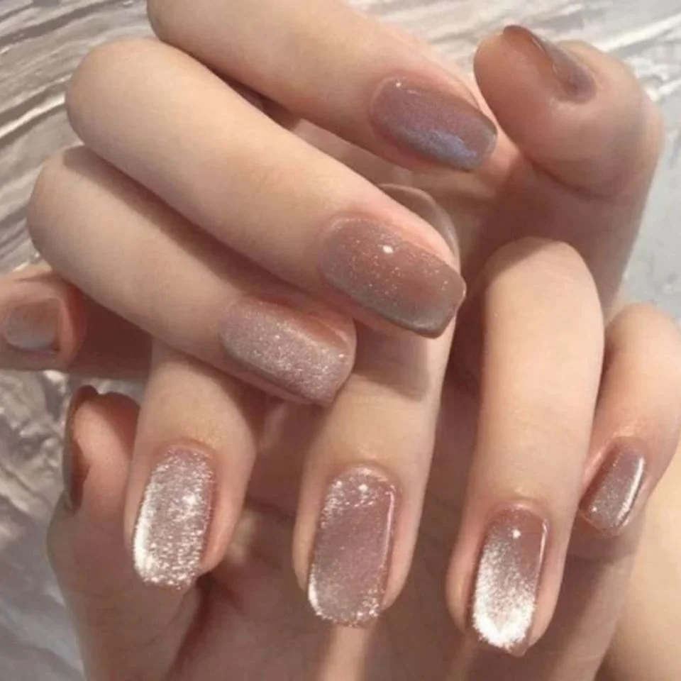 Mẫu móng tay mắt mèo đẹp và sang trọng